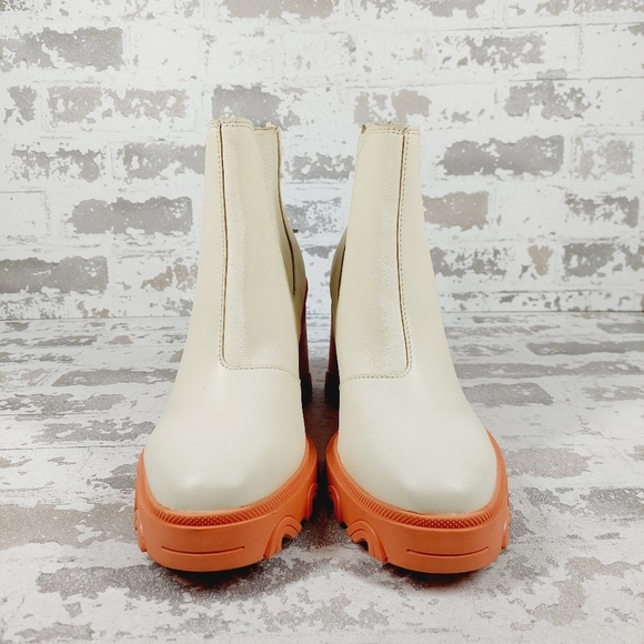 NEW Sorel Brex Cream Beige Leather Pull On Block Heel Chelsea Boots V203 - Picture 6 of 10